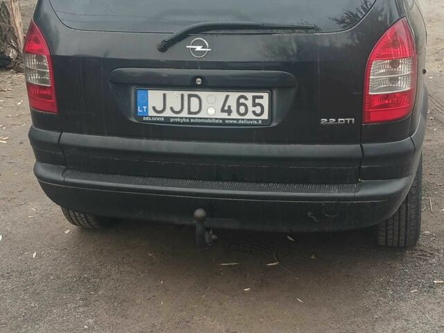 Черный Опель Зафира, объемом двигателя 2.2 л и пробегом 260 тыс. км за 2200 $, фото 5 на Automoto.ua