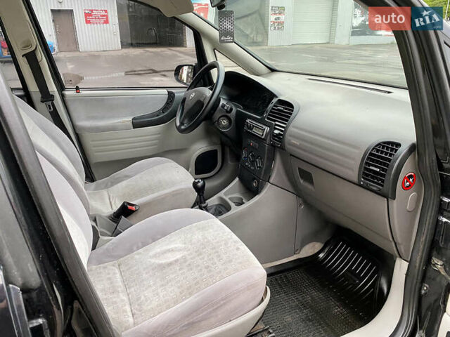 Чорний Опель Зафіра, об'ємом двигуна 2 л та пробігом 250 тис. км за 2999 $, фото 22 на Automoto.ua