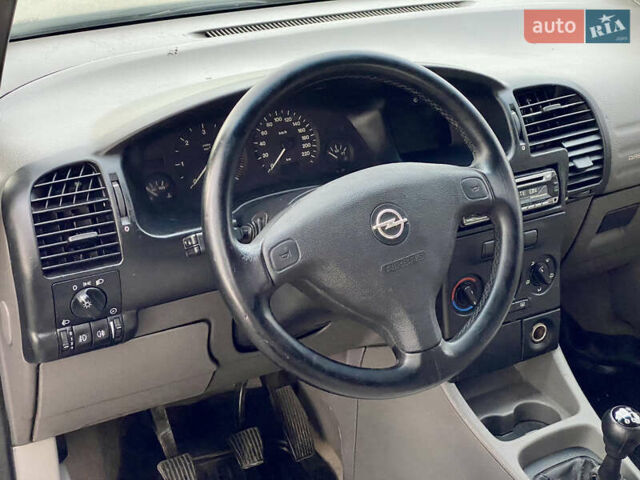 Чорний Опель Зафіра, об'ємом двигуна 2 л та пробігом 250 тис. км за 2999 $, фото 30 на Automoto.ua