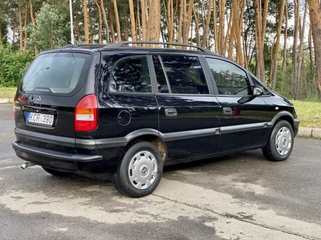 Черный Опель Зафира, объемом двигателя 2 л и пробегом 250 тыс. км за 2999 $, фото 13 на Automoto.ua