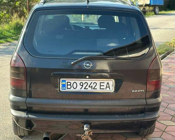 Чорний Опель Зафіра, об'ємом двигуна 2.2 л та пробігом 298 тис. км за 3600 $, фото 4 на Automoto.ua