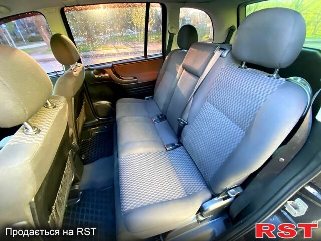 Черный Опель Зафира, объемом двигателя 22 л и пробегом 230 тыс. км за 4500 $, фото 8 на Automoto.ua