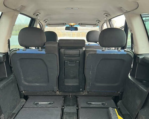 Чорний Опель Зафіра, об'ємом двигуна 2 л та пробігом 352 тис. км за 4500 $, фото 5 на Automoto.ua