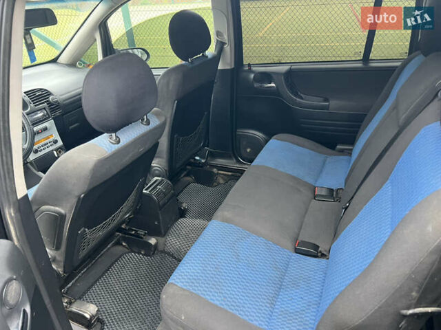 Черный Опель Зафира, объемом двигателя 2.17 л и пробегом 299 тыс. км за 2649 $, фото 9 на Automoto.ua