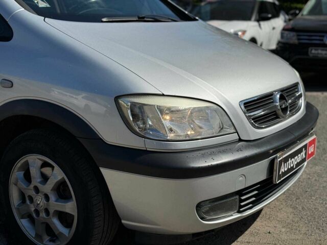 Черный Опель Зафира, объемом двигателя 1.8 л и пробегом 194 тыс. км за 4790 $, фото 13 на Automoto.ua