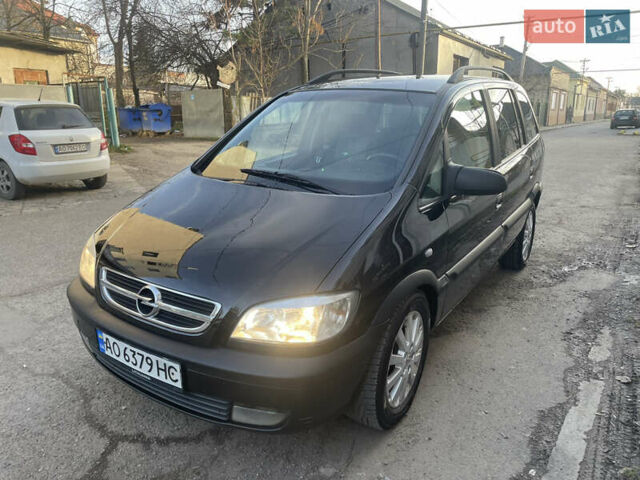 Черный Опель Зафира, объемом двигателя 2 л и пробегом 400 тыс. км за 4000 $, фото 1 на Automoto.ua