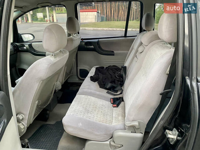 Чорний Опель Зафіра, об'ємом двигуна 2 л та пробігом 250 тис. км за 2999 $, фото 28 на Automoto.ua