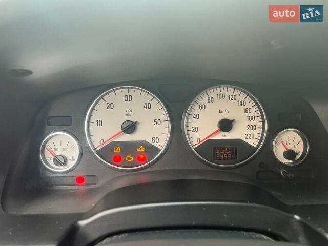 Опель Зафіра 2003 у Черкасах на Automoto.ua Чорний Опель Зафіра, об'ємом двигуна 2.17 л та пробігом 154 тис. км за 4400 $, фото 3 на Automoto.ua