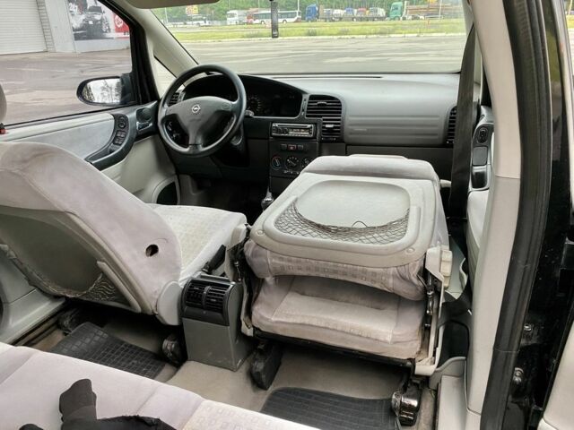 Черный Опель Зафира, объемом двигателя 2 л и пробегом 250 тыс. км за 2999 $, фото 9 на Automoto.ua