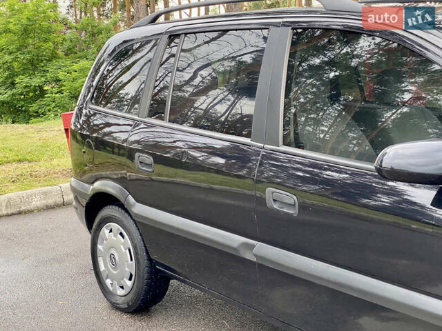 Чорний Опель Зафіра, об'ємом двигуна 2 л та пробігом 250 тис. км за 2999 $, фото 18 на Automoto.ua