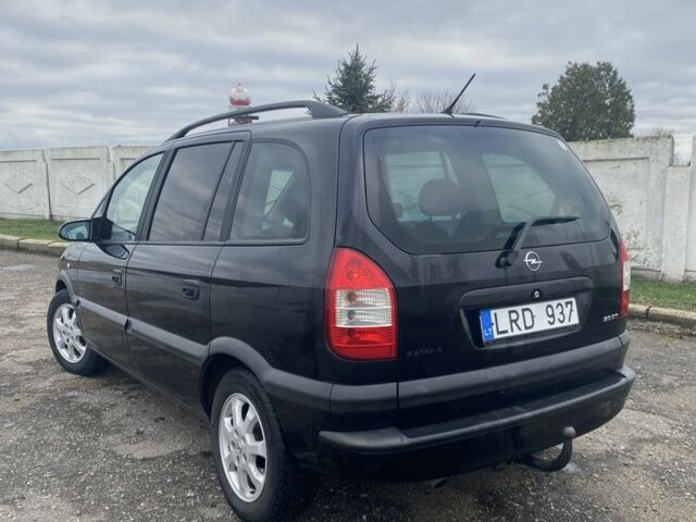 Черный Опель Зафира, объемом двигателя 2 л и пробегом 287 тыс. км за 2450 $, фото 5 на Automoto.ua