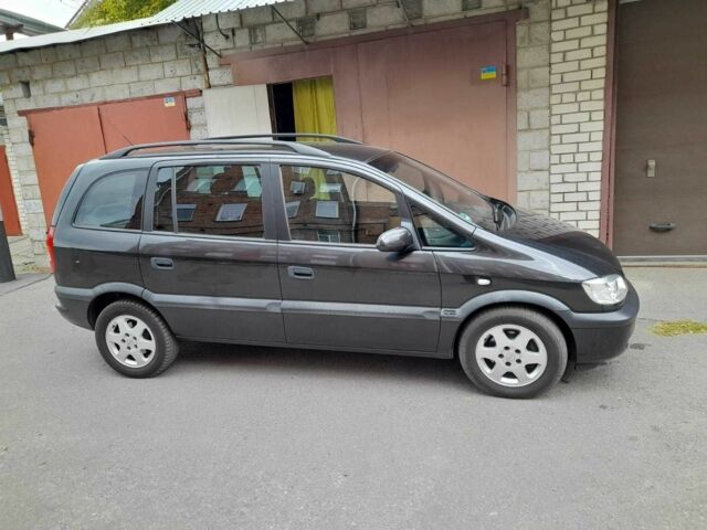 Черный Опель Зафира, объемом двигателя 0 л и пробегом 263 тыс. км за 3561 $, фото 3 на Automoto.ua