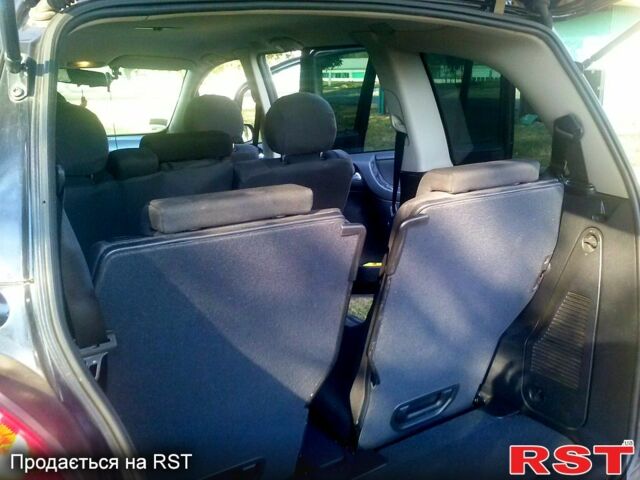 Черный Опель Зафира, объемом двигателя 1.8 л и пробегом 189 тыс. км за 4700 $, фото 3 на Automoto.ua