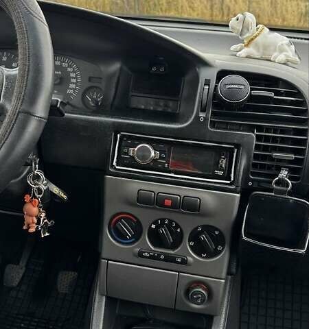 Черный Опель Зафира, объемом двигателя 2 л и пробегом 370 тыс. км за 3800 $, фото 6 на Automoto.ua