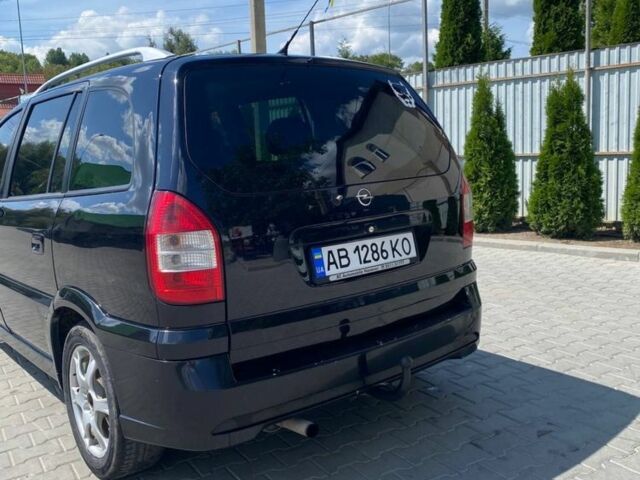 Черный Опель Зафира, объемом двигателя 2.2 л и пробегом 450 тыс. км за 4000 $, фото 9 на Automoto.ua