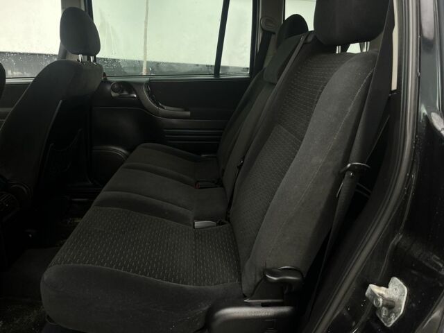 Черный Опель Зафира, объемом двигателя 2.2 л и пробегом 350 тыс. км за 1950 $, фото 4 на Automoto.ua