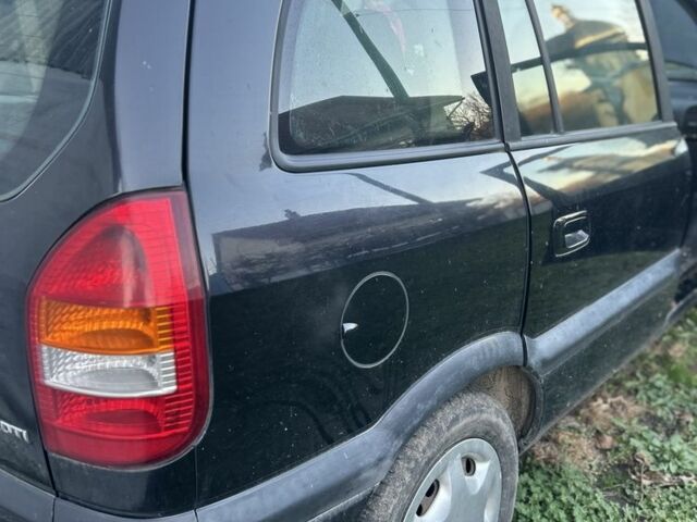 Черный Опель Зафира, объемом двигателя 2 л и пробегом 316 тыс. км за 3500 $, фото 6 на Automoto.ua