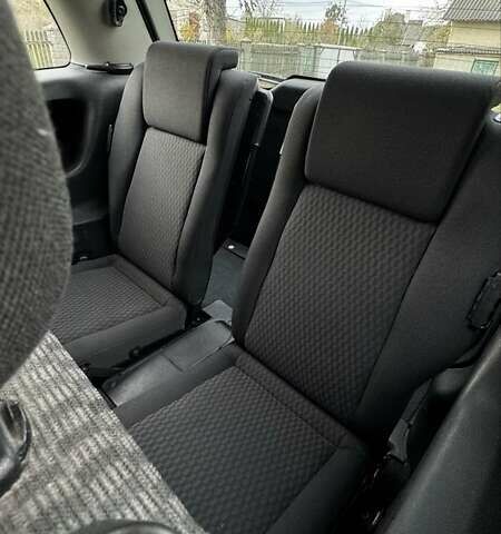 Черный Опель Зафира, объемом двигателя 2 л и пробегом 370 тыс. км за 3800 $, фото 5 на Automoto.ua