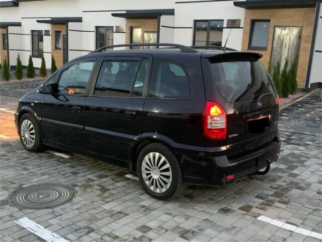 Черный Опель Зафира, объемом двигателя 2.2 л и пробегом 350 тыс. км за 2150 $, фото 3 на Automoto.ua