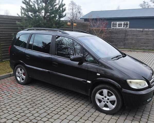 Черный Опель Зафира, объемом двигателя 1.6 л и пробегом 289 тыс. км за 4500 $, фото 3 на Automoto.ua