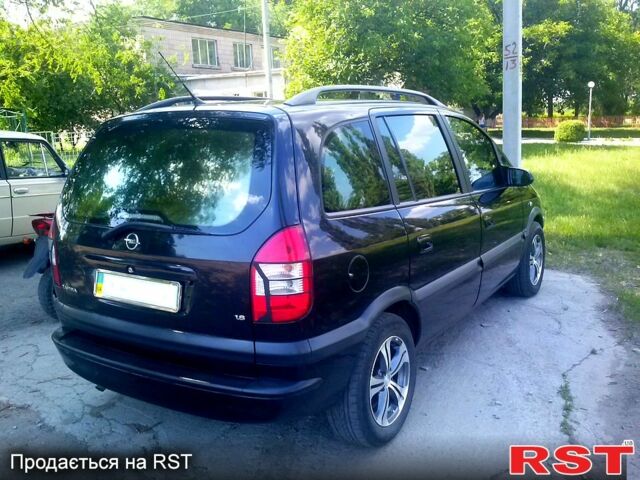 Черный Опель Зафира, объемом двигателя 1.8 л и пробегом 189 тыс. км за 4700 $, фото 1 на Automoto.ua