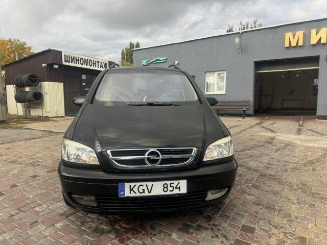 Черный Опель Зафира, объемом двигателя 2 л и пробегом 275 тыс. км за 2200 $, фото 10 на Automoto.ua
