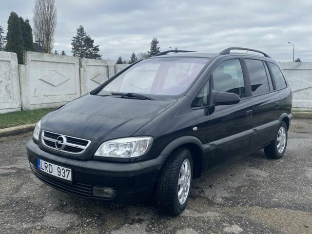 Черный Опель Зафира, объемом двигателя 2 л и пробегом 287 тыс. км за 2450 $, фото 2 на Automoto.ua