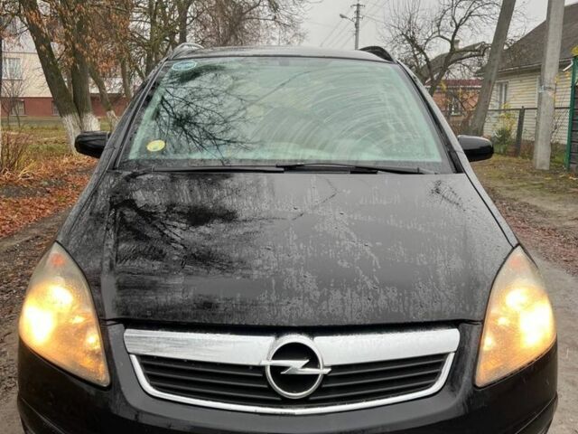 Черный Опель Зафира, объемом двигателя 1.9 л и пробегом 350 тыс. км за 2299 $, фото 7 на Automoto.ua