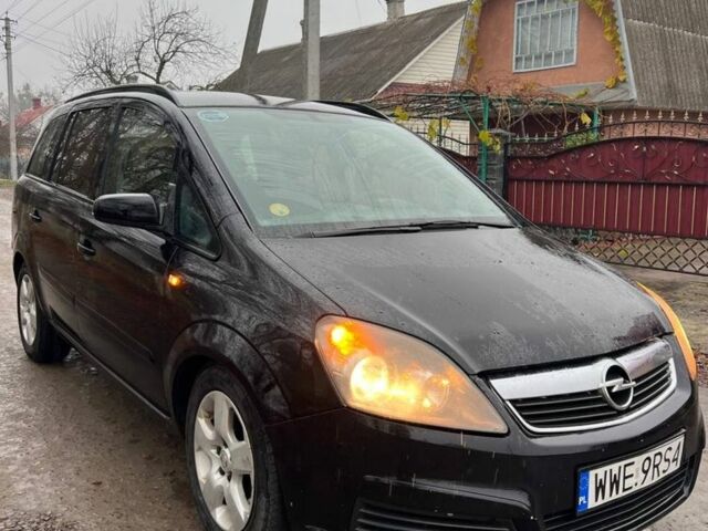 Черный Опель Зафира, объемом двигателя 1.9 л и пробегом 350 тыс. км за 2299 $, фото 4 на Automoto.ua