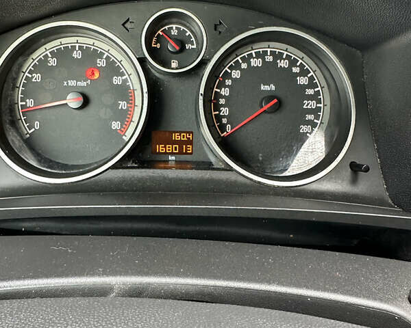 Черный Опель Зафира, объемом двигателя 1.8 л и пробегом 167 тыс. км за 5300 $, фото 27 на Automoto.ua