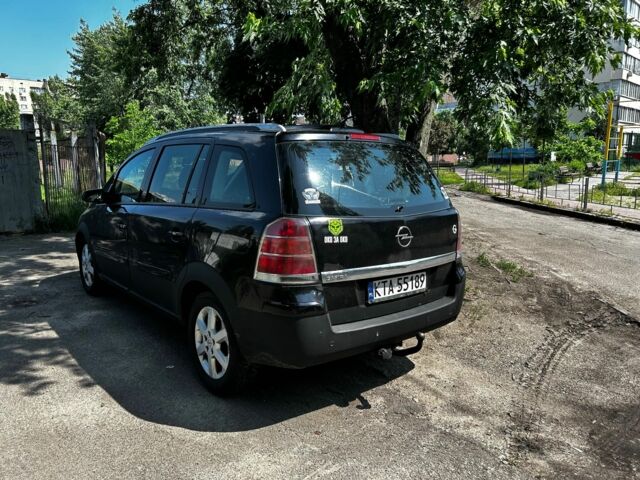 Черный Опель Зафира, объемом двигателя 1.9 л и пробегом 223 тыс. км за 2700 $, фото 3 на Automoto.ua