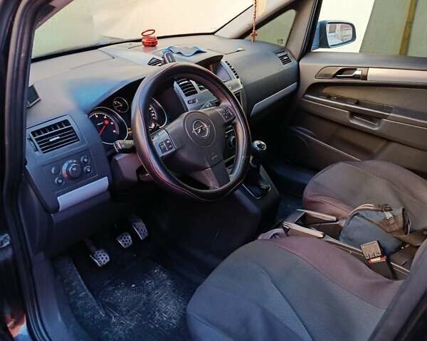 Чорний Опель Зафіра, об'ємом двигуна 1.9 л та пробігом 321 тис. км за 5500 $, фото 7 на Automoto.ua