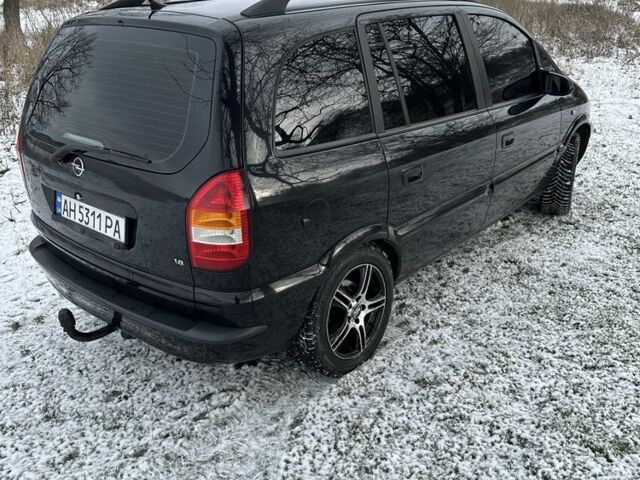 Черный Опель Зафира, объемом двигателя 1.8 л и пробегом 217 тыс. км за 5200 $, фото 4 на Automoto.ua