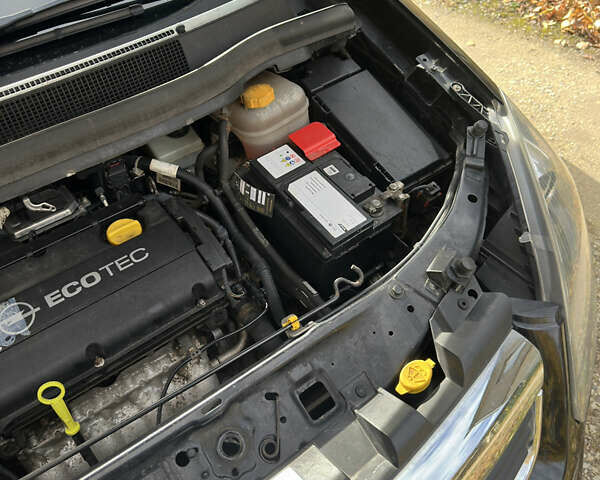 Черный Опель Зафира, объемом двигателя 1.8 л и пробегом 167 тыс. км за 5300 $, фото 23 на Automoto.ua