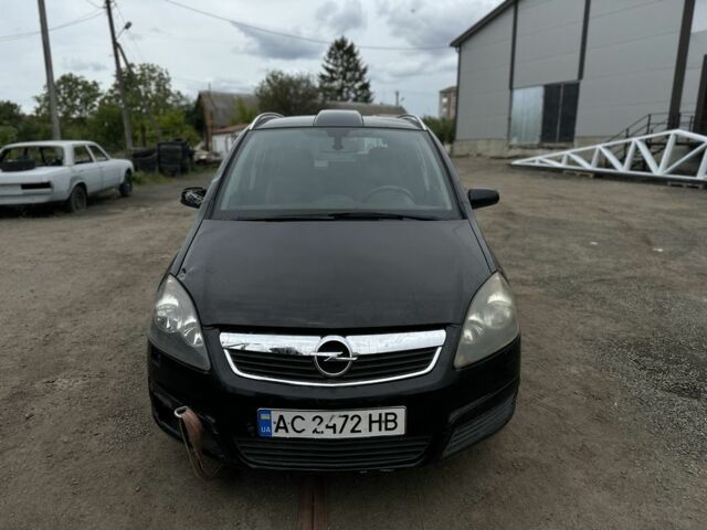 Черный Опель Зафира, объемом двигателя 1.9 л и пробегом 208 тыс. км за 3000 $, фото 5 на Automoto.ua