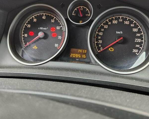 Чорний Опель Зафіра, об'ємом двигуна 1.6 л та пробігом 210 тис. км за 5100 $, фото 6 на Automoto.ua