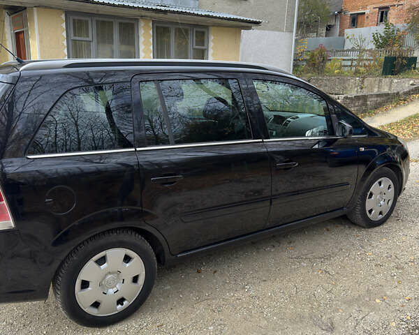Черный Опель Зафира, объемом двигателя 1.8 л и пробегом 167 тыс. км за 5300 $, фото 7 на Automoto.ua