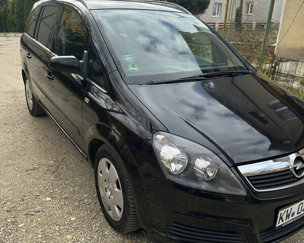 Черный Опель Зафира, объемом двигателя 1.8 л и пробегом 167 тыс. км за 5300 $, фото 4 на Automoto.ua