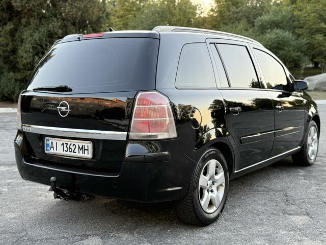 Чорний Опель Зафіра, об'ємом двигуна 1.6 л та пробігом 250 тис. км за 4450 $, фото 11 на Automoto.ua