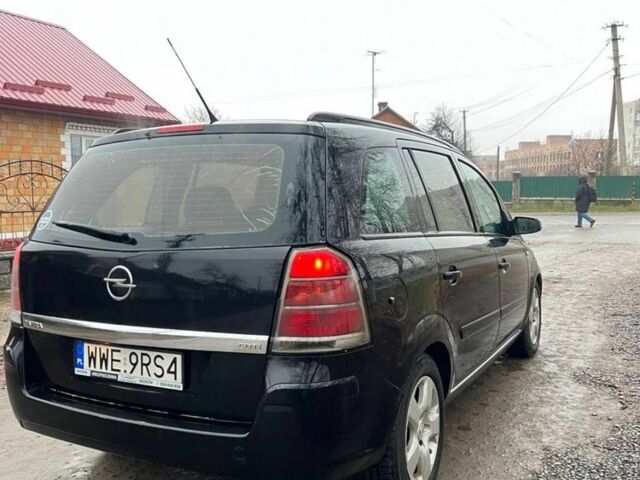 Черный Опель Зафира, объемом двигателя 1.9 л и пробегом 350 тыс. км за 2299 $, фото 5 на Automoto.ua