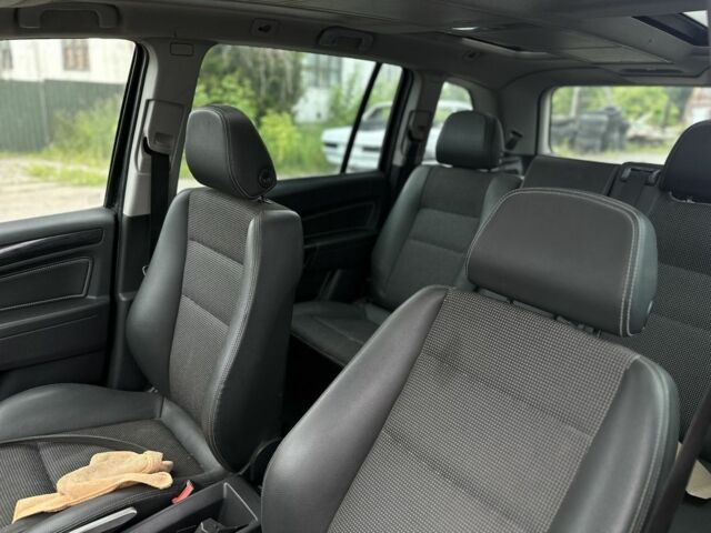 Черный Опель Зафира, объемом двигателя 1.9 л и пробегом 208 тыс. км за 3000 $, фото 11 на Automoto.ua