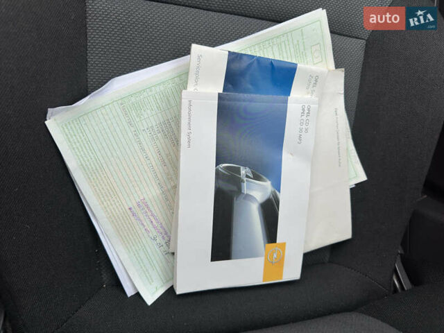 Черный Опель Зафира, объемом двигателя 1.8 л и пробегом 167 тыс. км за 5300 $, фото 28 на Automoto.ua