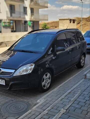 Черный Опель Зафира, объемом двигателя 2.2 л и пробегом 255 тыс. км за 5400 $, фото 2 на Automoto.ua