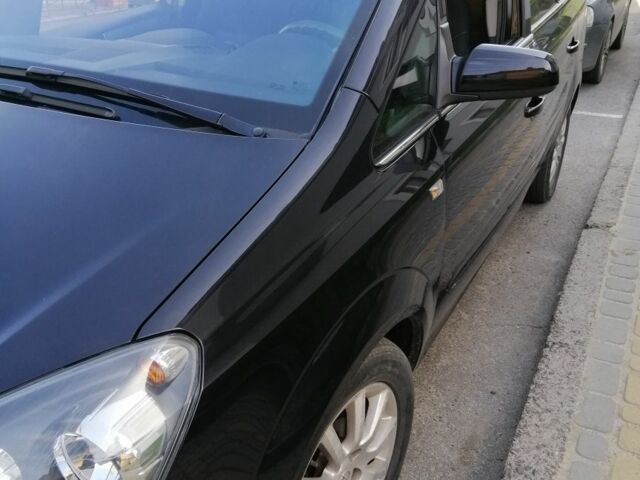 Черный Опель Зафира, объемом двигателя 0 л и пробегом 192 тыс. км за 5100 $, фото 3 на Automoto.ua