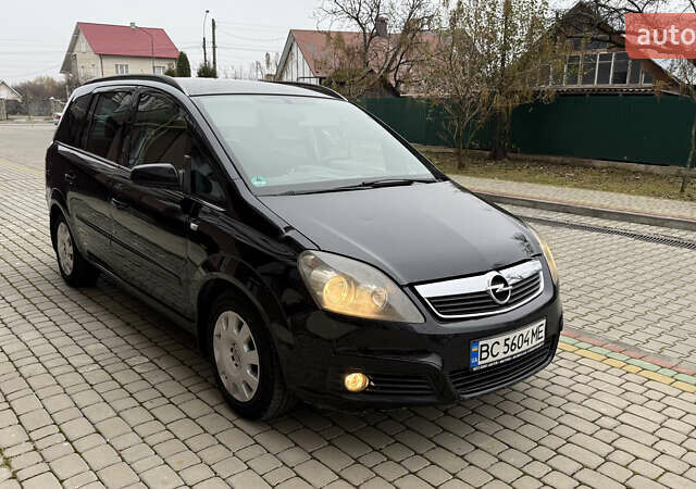 Черный Опель Зафира, объемом двигателя 1.6 л и пробегом 249 тыс. км за 4500 $, фото 8 на Automoto.ua