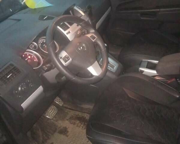 Черный Опель Зафира, объемом двигателя 1.9 л и пробегом 216 тыс. км за 7300 $, фото 9 на Automoto.ua