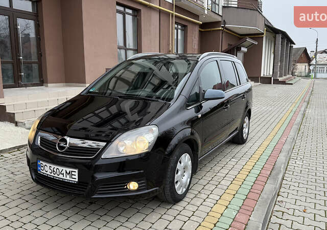 Черный Опель Зафира, объемом двигателя 1.6 л и пробегом 249 тыс. км за 4500 $, фото 2 на Automoto.ua