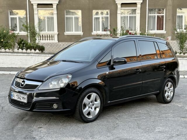 Чорний Опель Зафіра, об'ємом двигуна 1.6 л та пробігом 250 тис. км за 4450 $, фото 3 на Automoto.ua