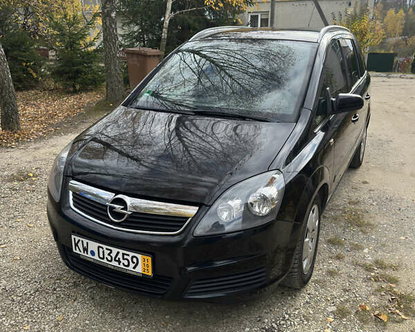 Черный Опель Зафира, объемом двигателя 1.8 л и пробегом 167 тыс. км за 5300 $, фото 1 на Automoto.ua