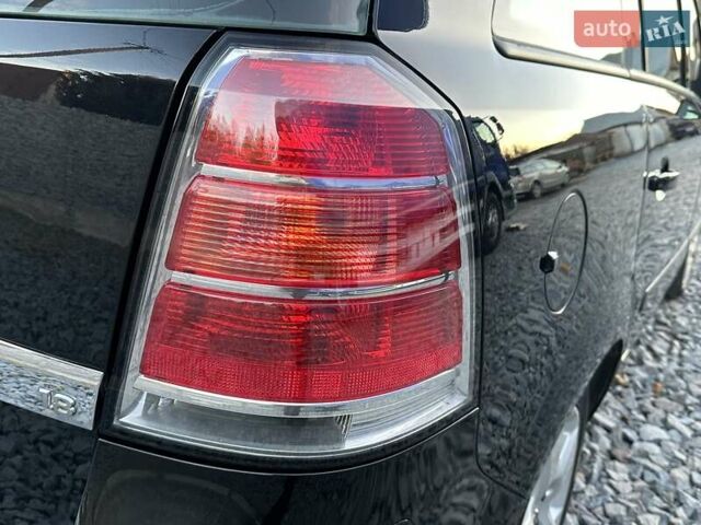 Черный Опель Зафира, объемом двигателя 1.8 л и пробегом 242 тыс. км за 5350 $, фото 20 на Automoto.ua